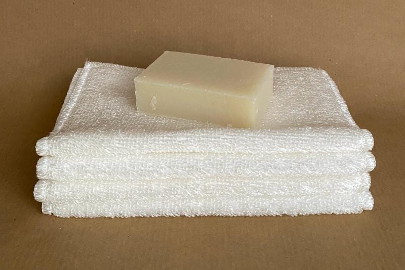 Plastic free bamboo face cloth / flannel